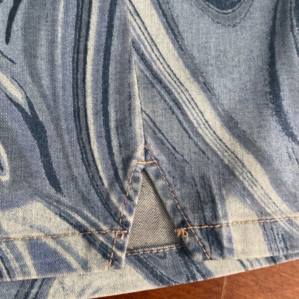 Women’s Wild Fable Blue Denim Marble Pattern Mini Skirt Stretchy Y2K 90’s Sz 12 - Picture 4 of 7